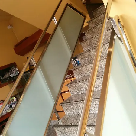 Carbayon 2* Οβιέδο