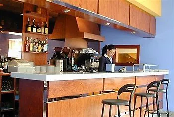 Ξενοδοχείο Carbayon 2*